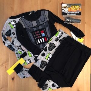 Star Wars 2 Cotton Sleepwear Sets and Flashlight